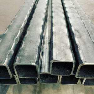 Țeavă pătrată amprentată 30x30x2 mm